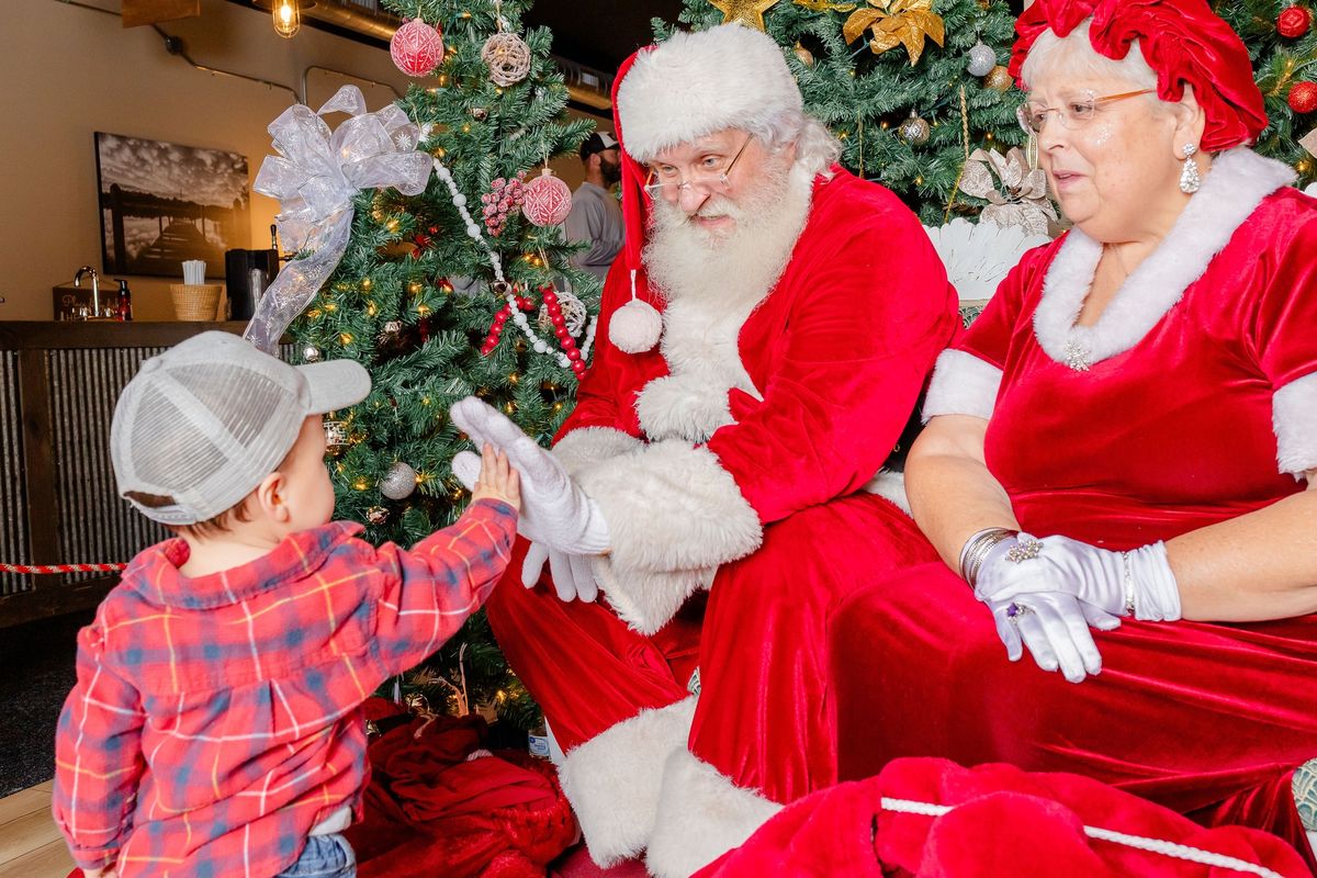 Santa Comes to Ludington! 