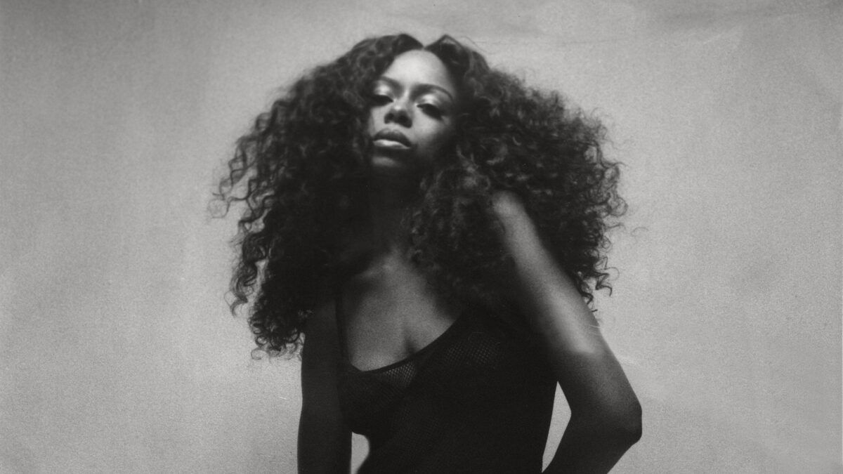 Ravyn Lenae with KeiyaA