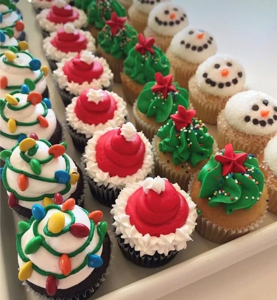 Christmas Themed Cupcake Decorating