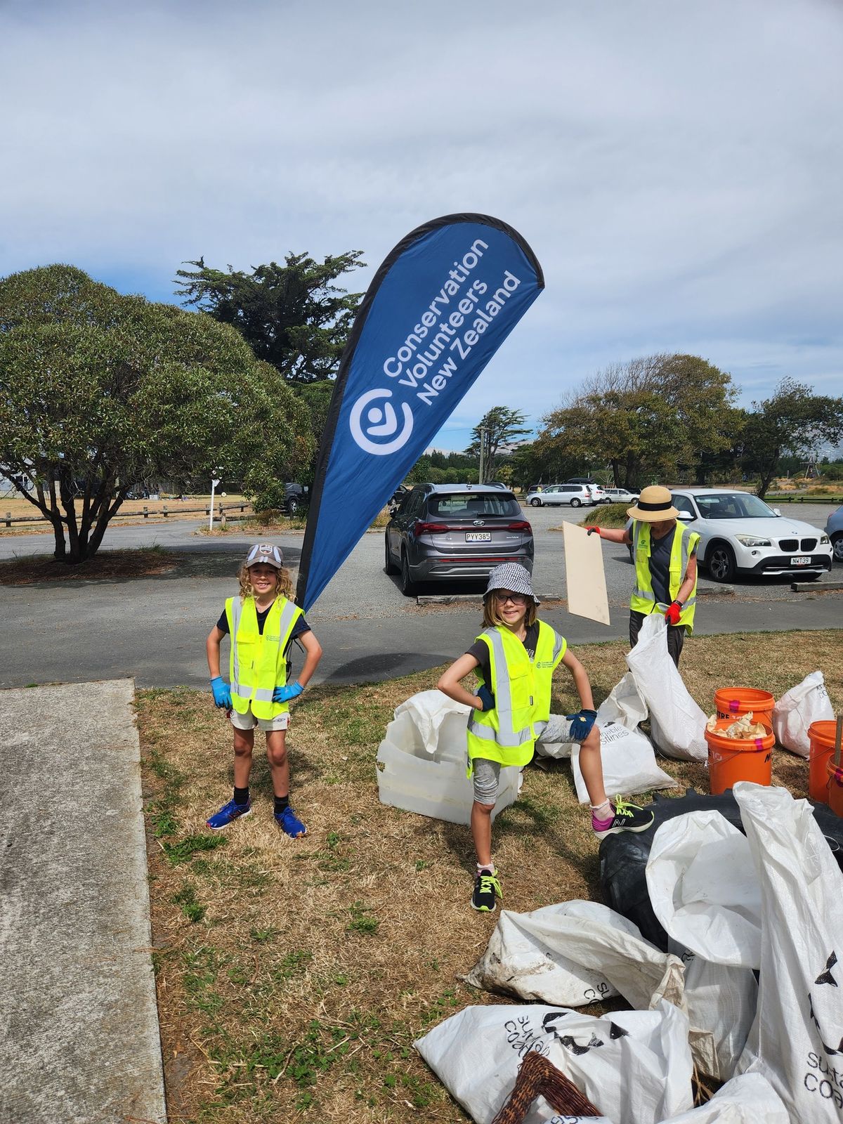 Seaweek Estuary Edge Clean up