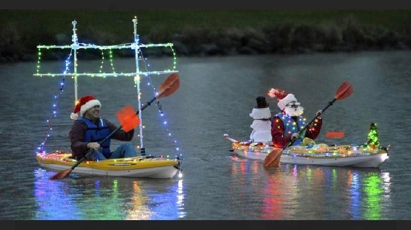 Lake Sacajawea Christmas Night Lighted Parade December 