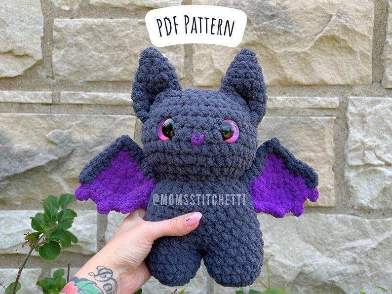 Kayla's Crochet with me - Bat October