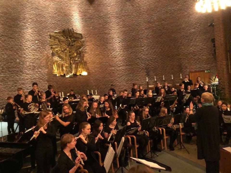 Julekonsert med \u00d8ren skolekorps og Str\u00f8msgodset Musikkorps