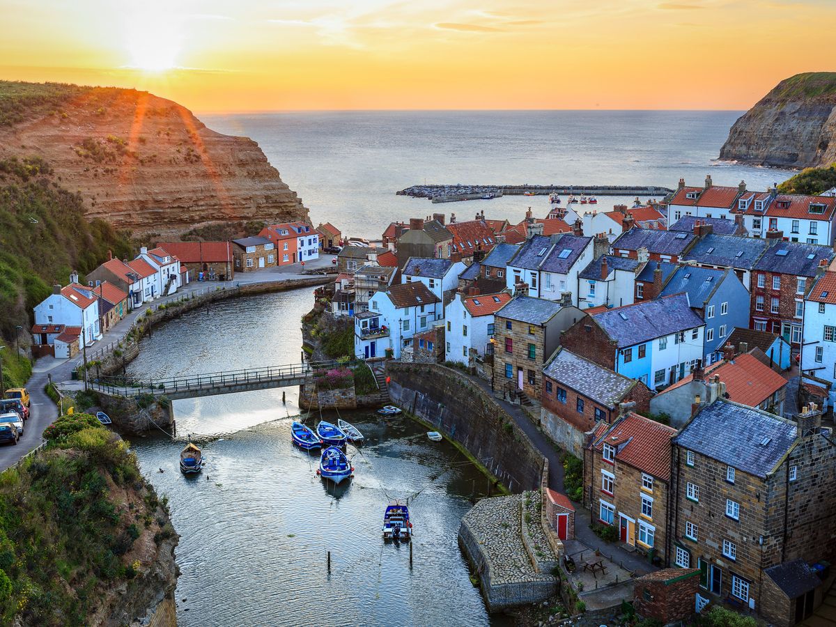 \ud83e\udd80 Hiking Robin Hood's Bay, Whitby & the Yorkshire Coast