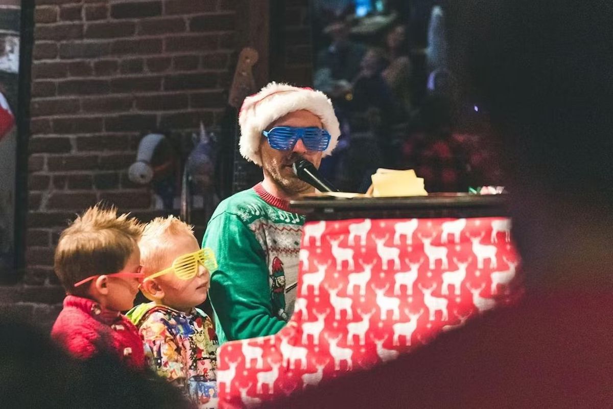 Family Night\/Holiday Special - All Ages Dueling Piano Show