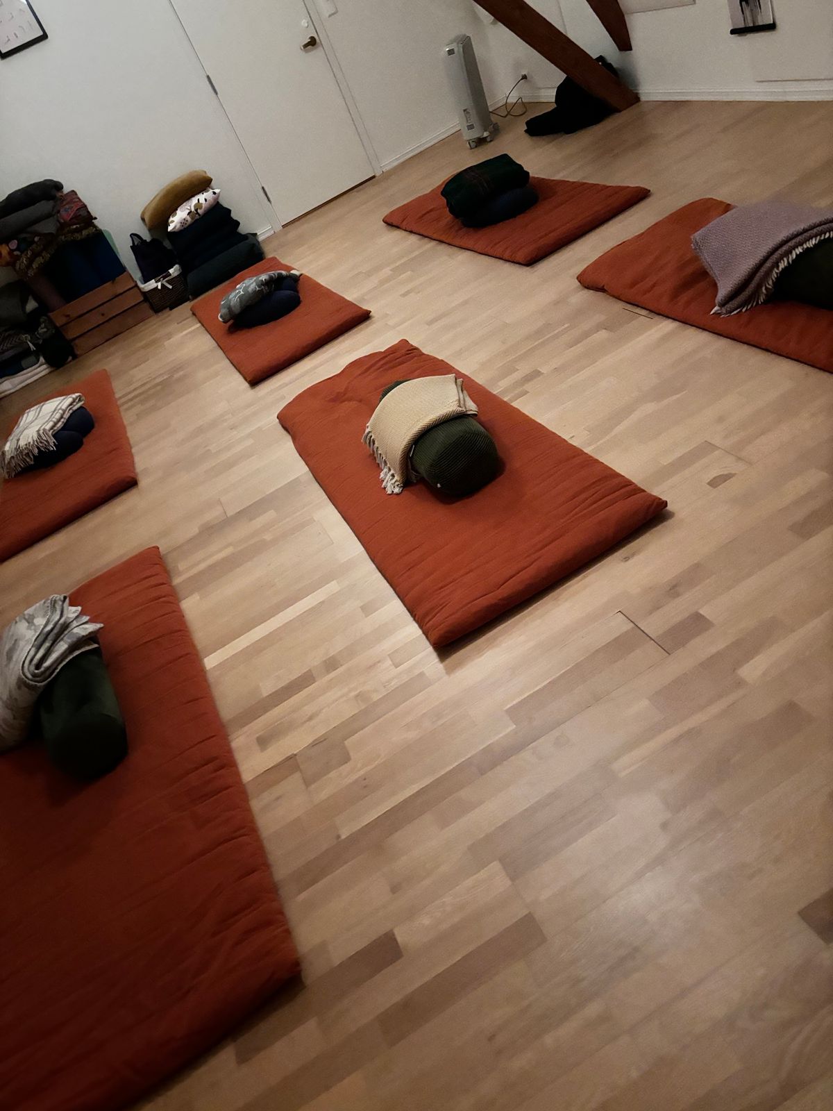 Restorativ Yoga med Lydhealing