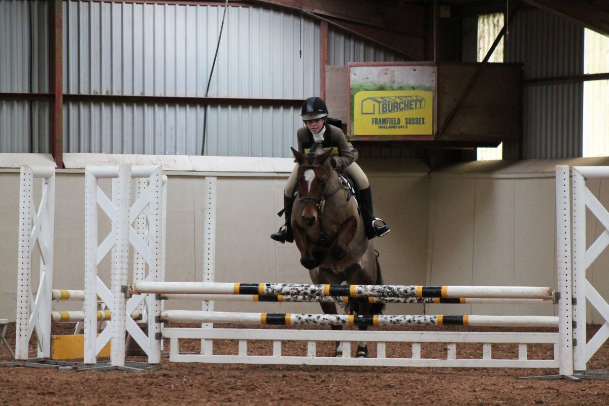 Chipstead RC Showjumping at Sands Farm