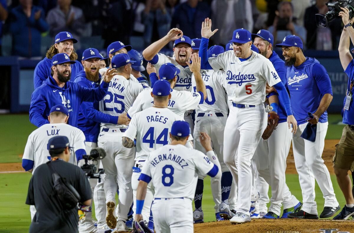 Parking NLDS: TBD at Chicago Cubs (Home Game 2)