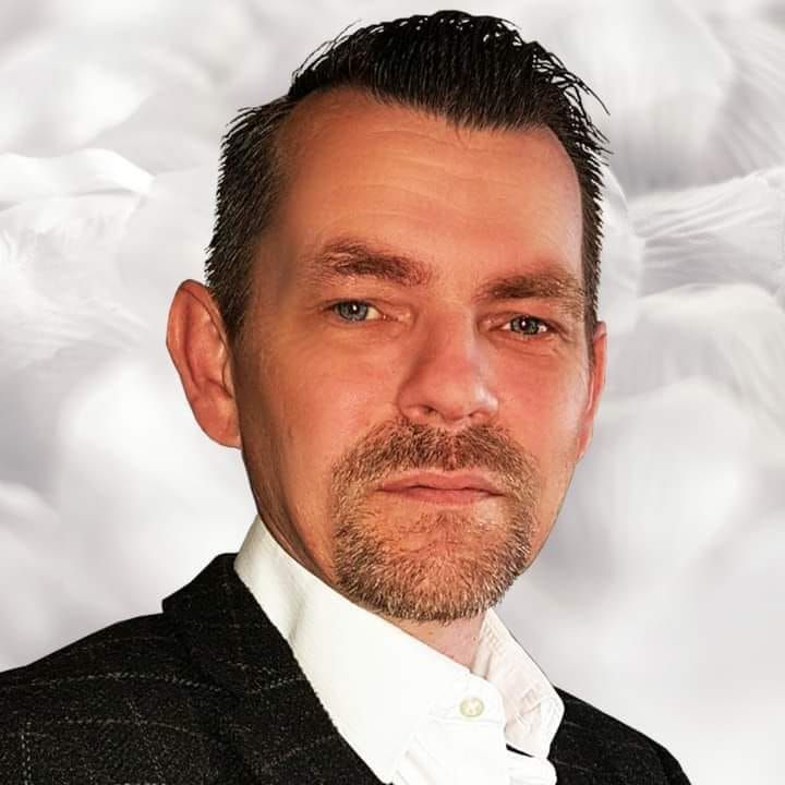 an evening of mediumship with Paul humphries