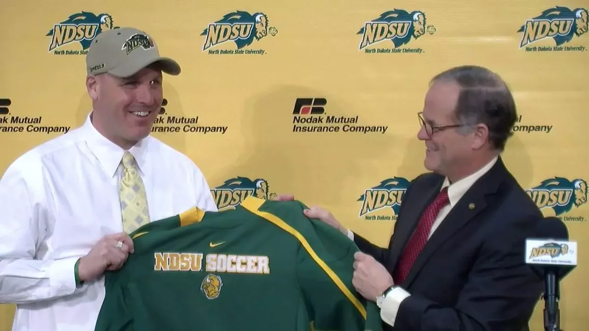 Parking North Dakota State Bison at Drake Bulldogs Mens Basketball