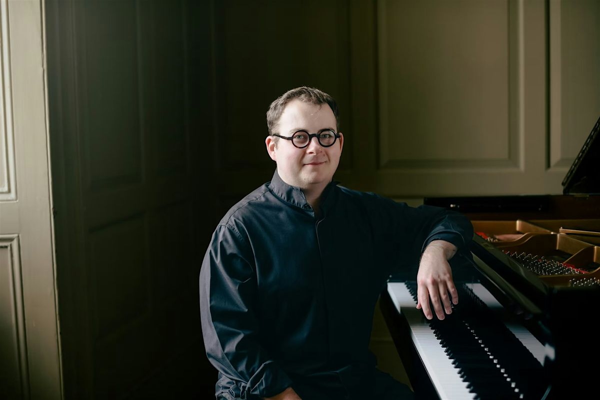 Lewis Kingsley Peart - Pianist