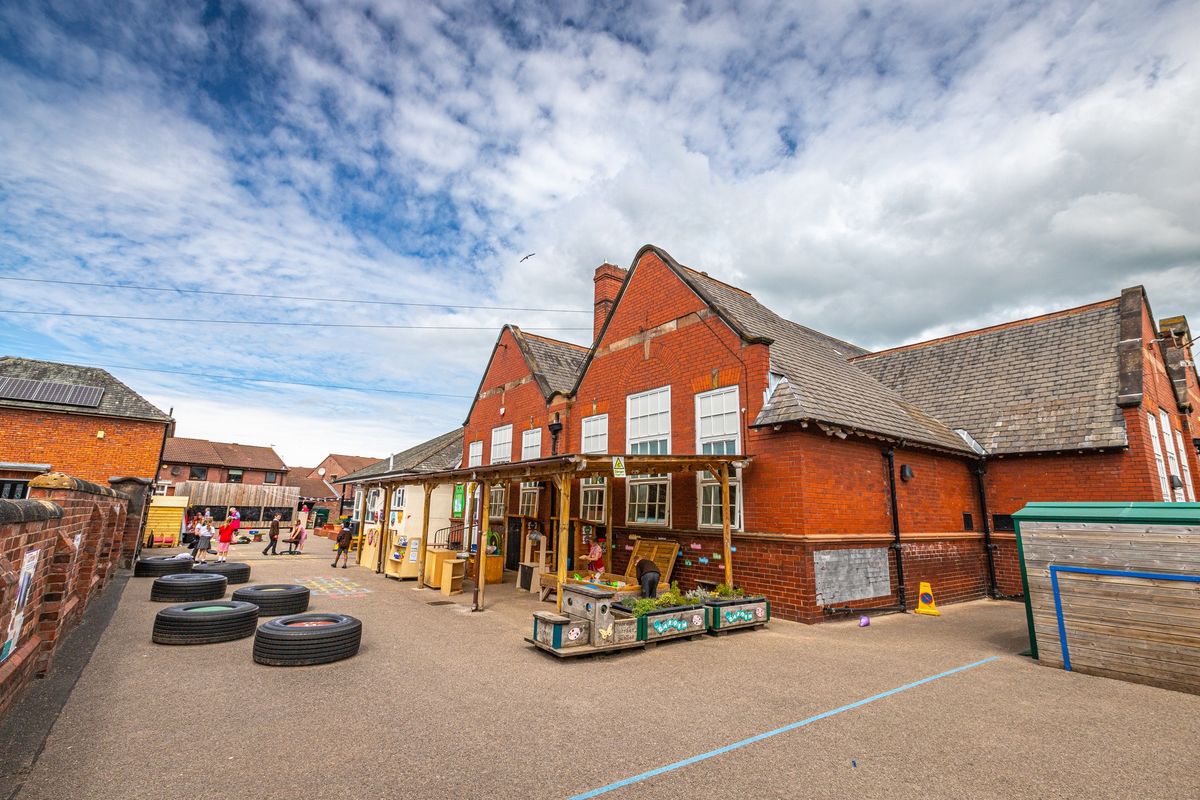 Norman Street Primary School - Christmas Fayre