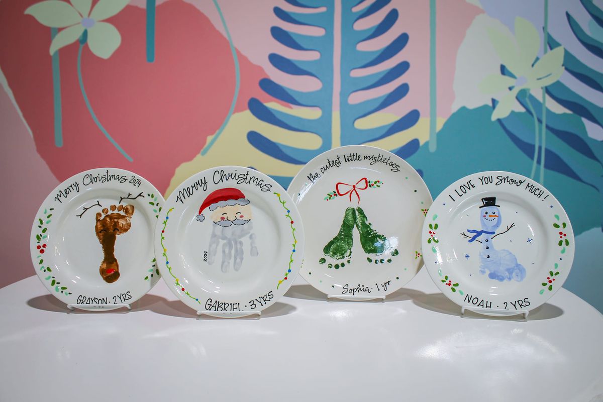 Toddler Time - Christmas Plates