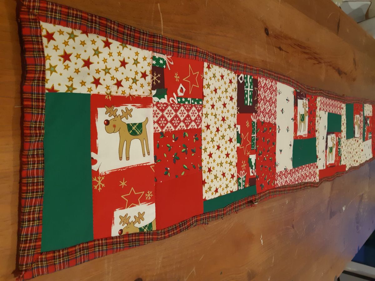 Christmas Patchwork Table Runner Sewing Workshop (3 weeks)