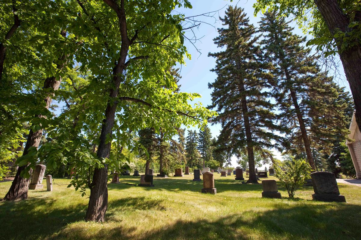 Burnsland Cemetery Tour