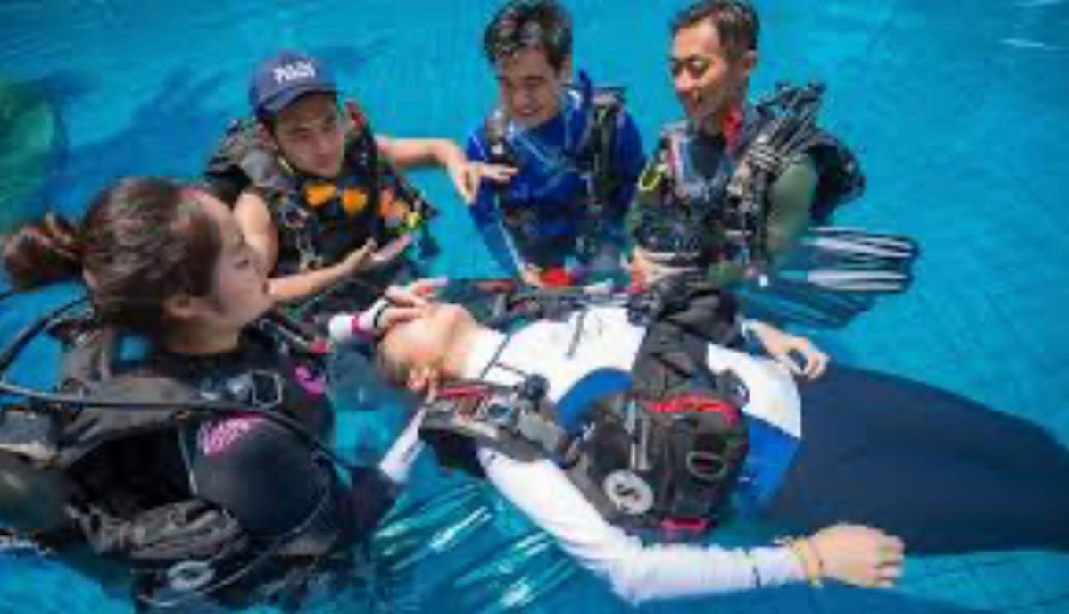 PADI Rescue Diver Class