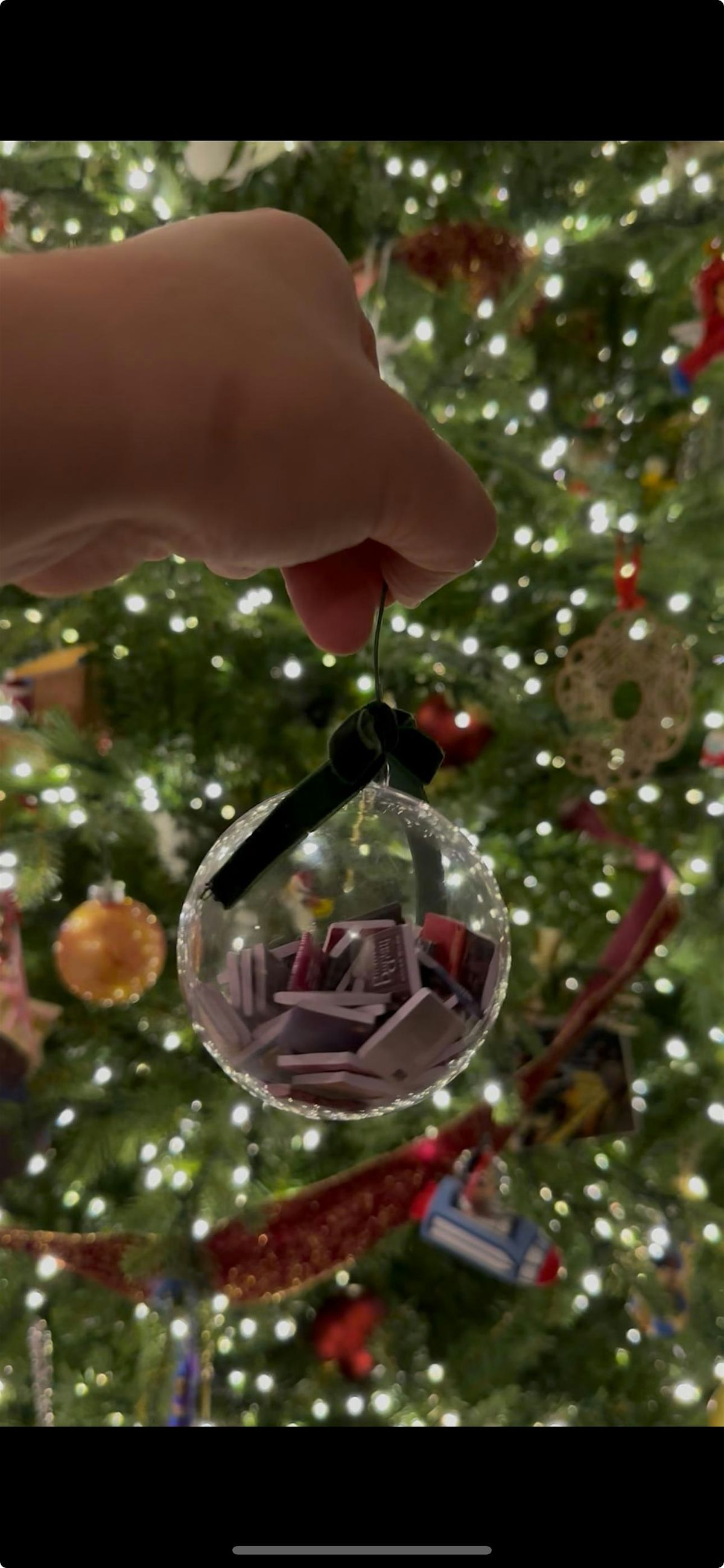 Craft Night: Make a Books Read in 2025 Ornament