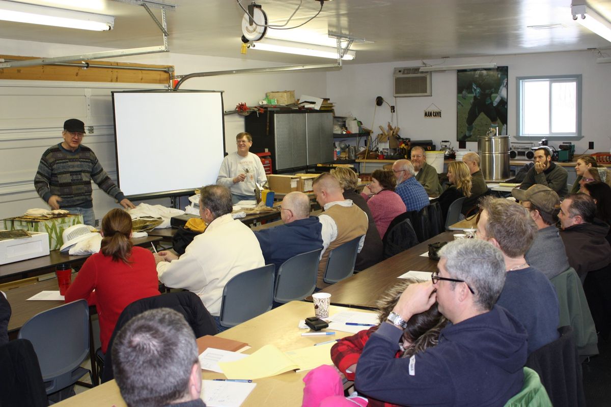 BEGINNER BEEKEEPING CLASS