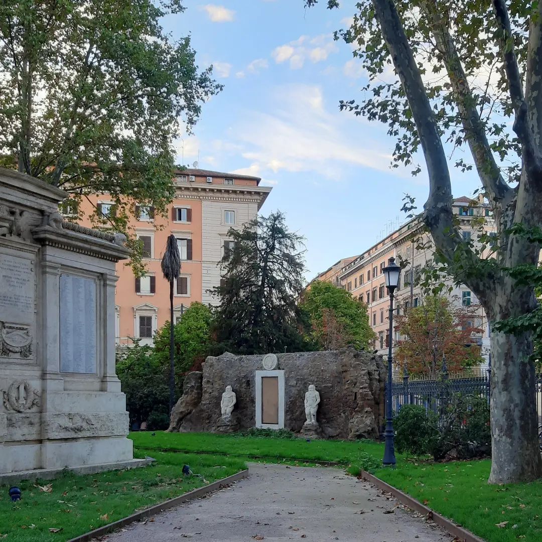 Alla ricerca della Pietra filosofale. La Porta Magica e il Ninfeo Alessandrino permesso Speciale