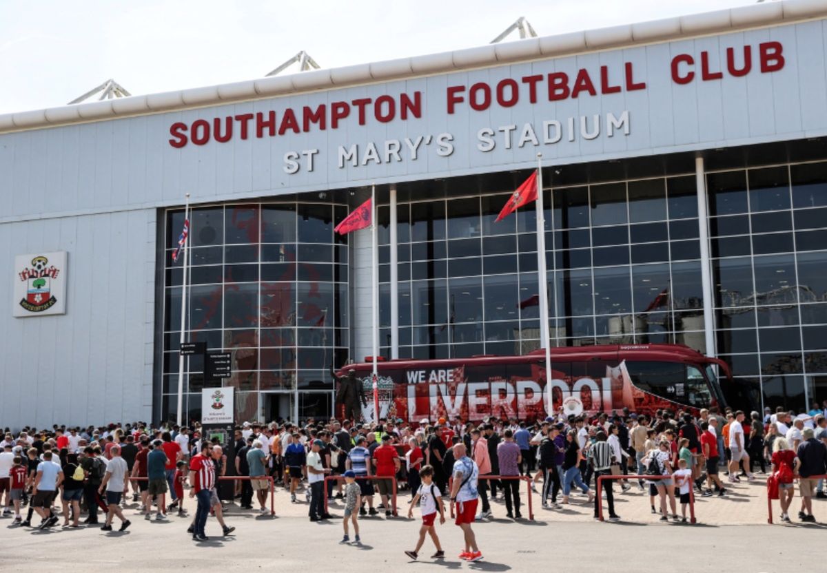 Southampton FC vs Manchester City FC at St Mary's Stadium