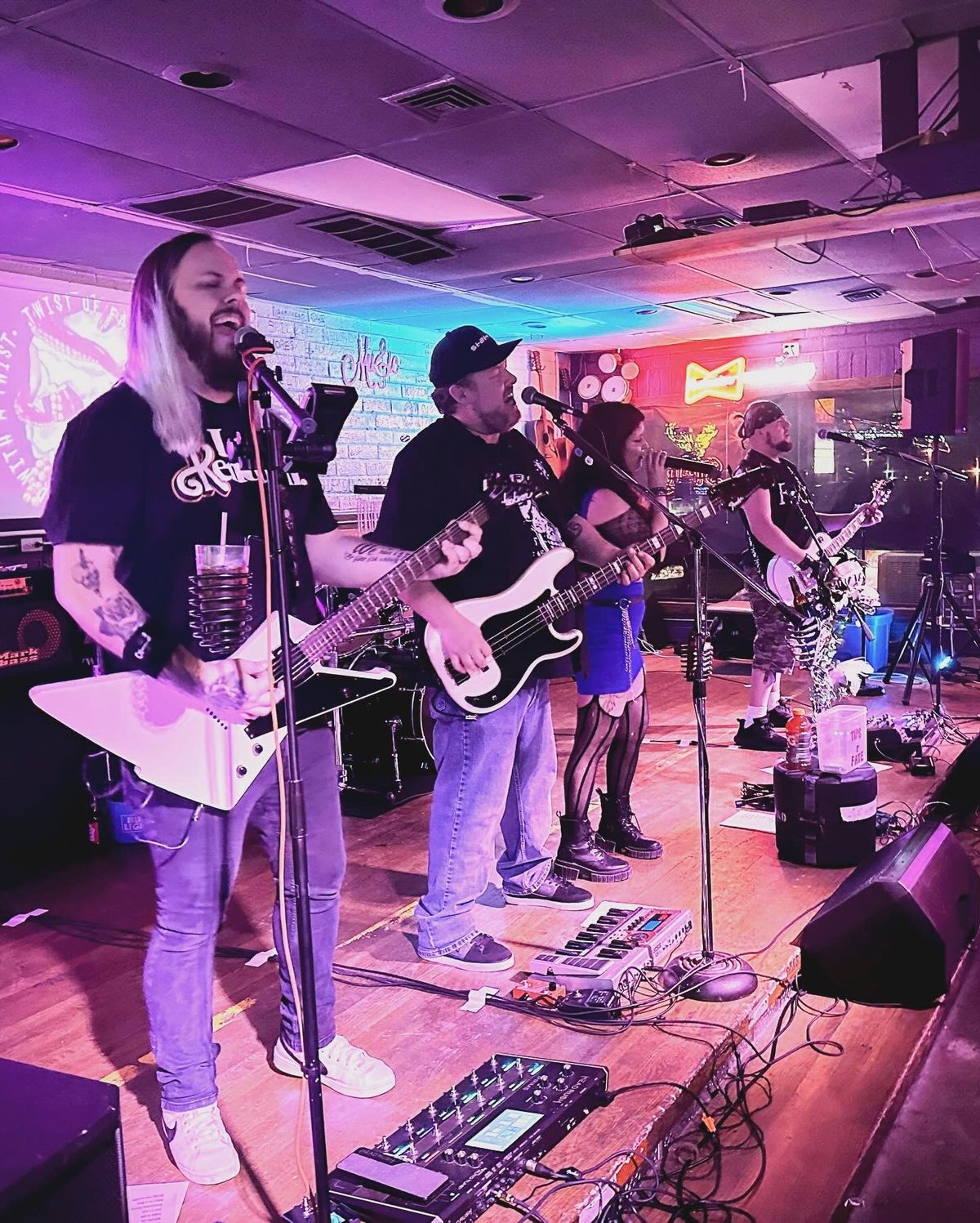 Twist of Fate, rocking at Red\u2019s tavern!\ud83e\udda9