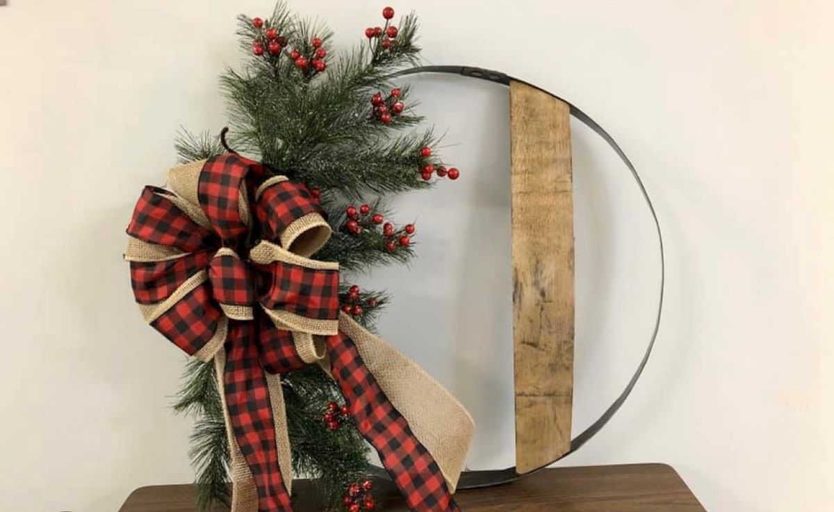 ANTIQUE BARREL Live Greenery Wreath WORKSHOP