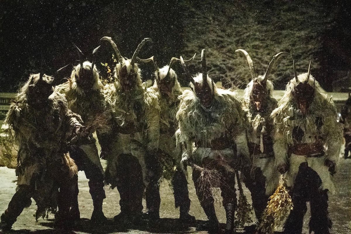 2. Krampus und Perchtenlauf 