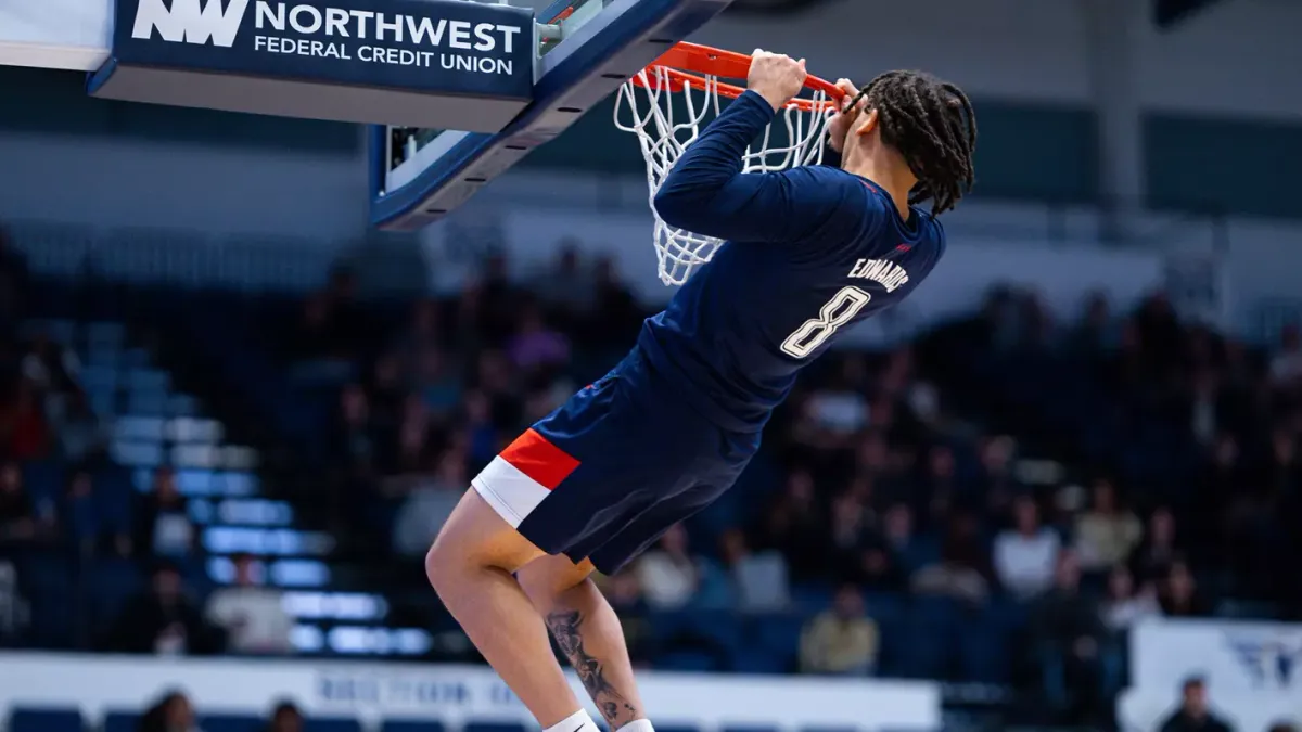 Parking George Washington Revolutionaries at George Mason Patriots Mens Basketball