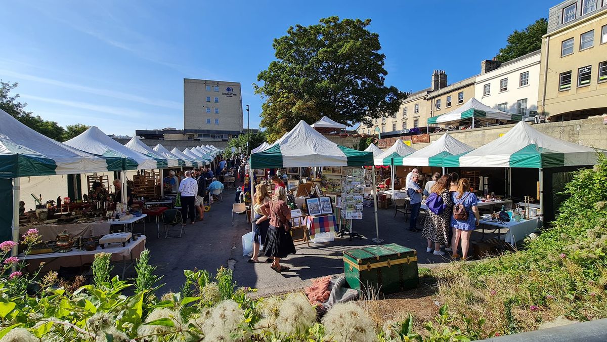 ANTIQUE AND FLEA MARKET 