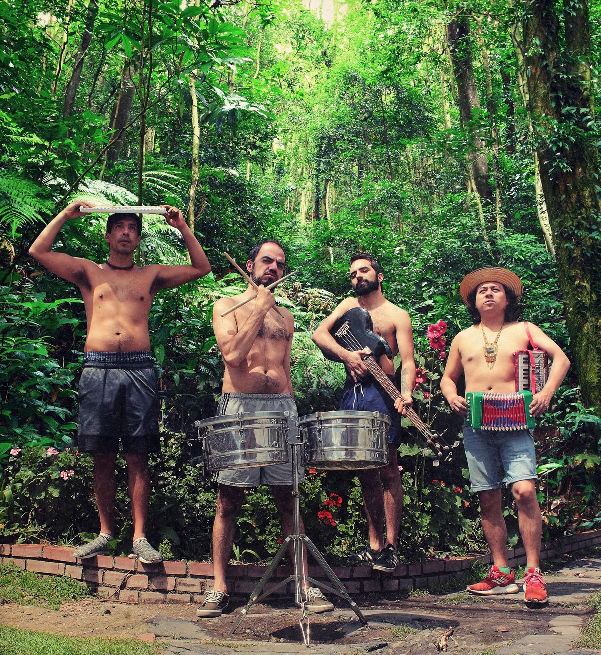 Romperayo \u2013 electronic-psychedelic cumbia from Colombia