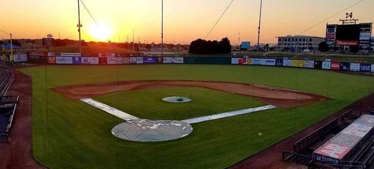 Parking Amarillo Sod Poodles at Arkansas Travelers