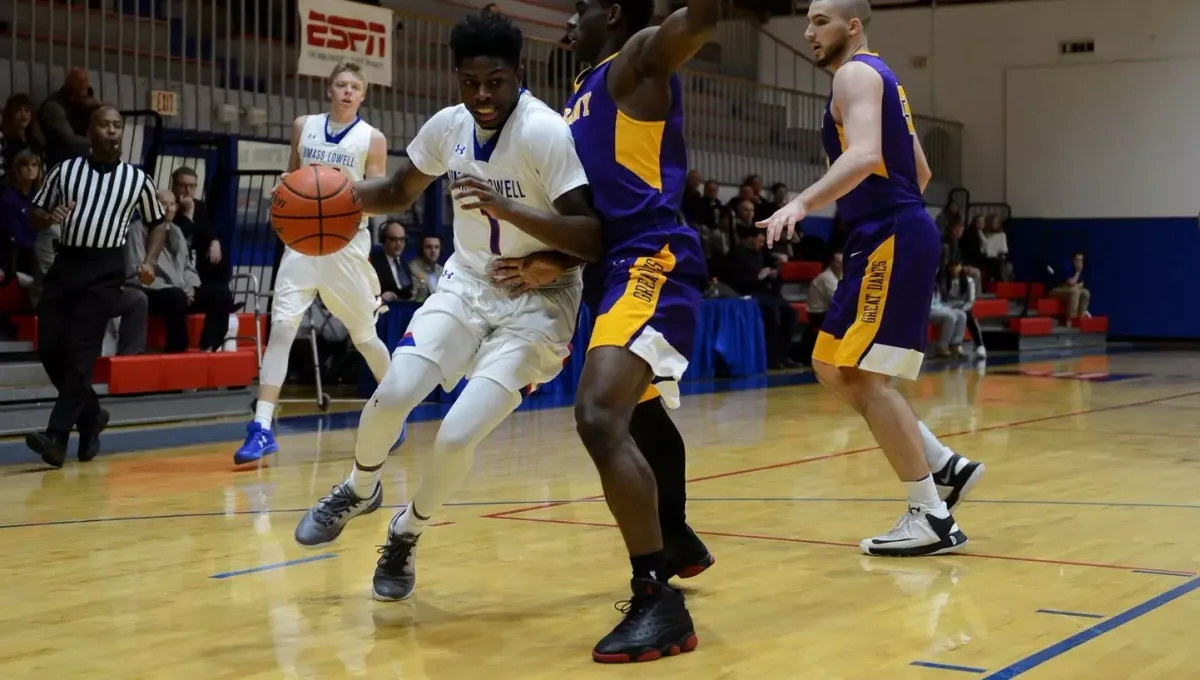 Parking UMass Lowell River Hawks at UAlbany Great Danes Womens Basketball