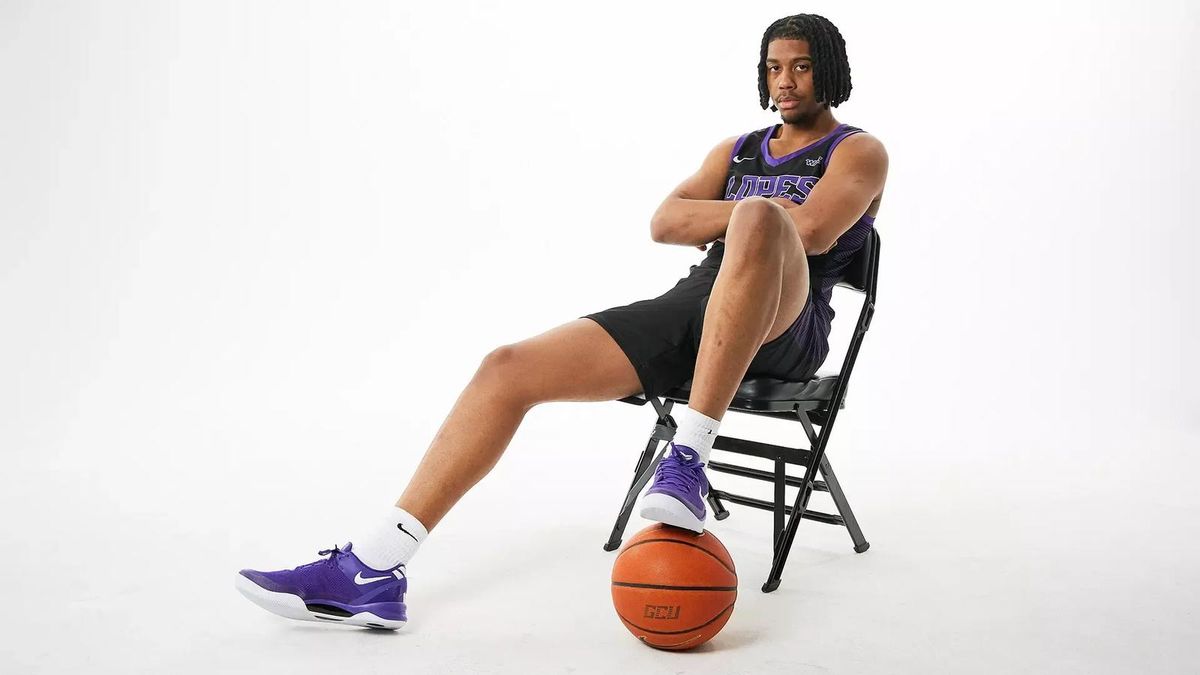 Parking Purdue Fort Wayne Mastodons at Grand Canyon Lopes Mens Basketball
