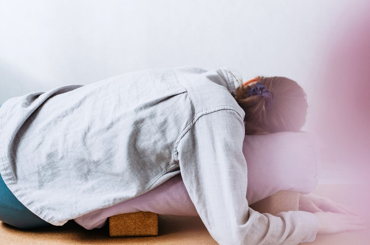 Winter's Rest: Restorative Yoga for Well-Being