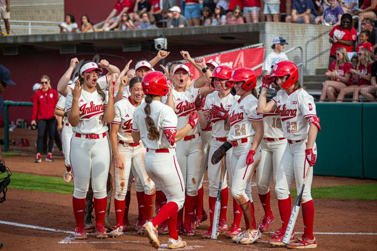 Parking Oregon Ducks at Indiana Hoosiers Womens Volleyball