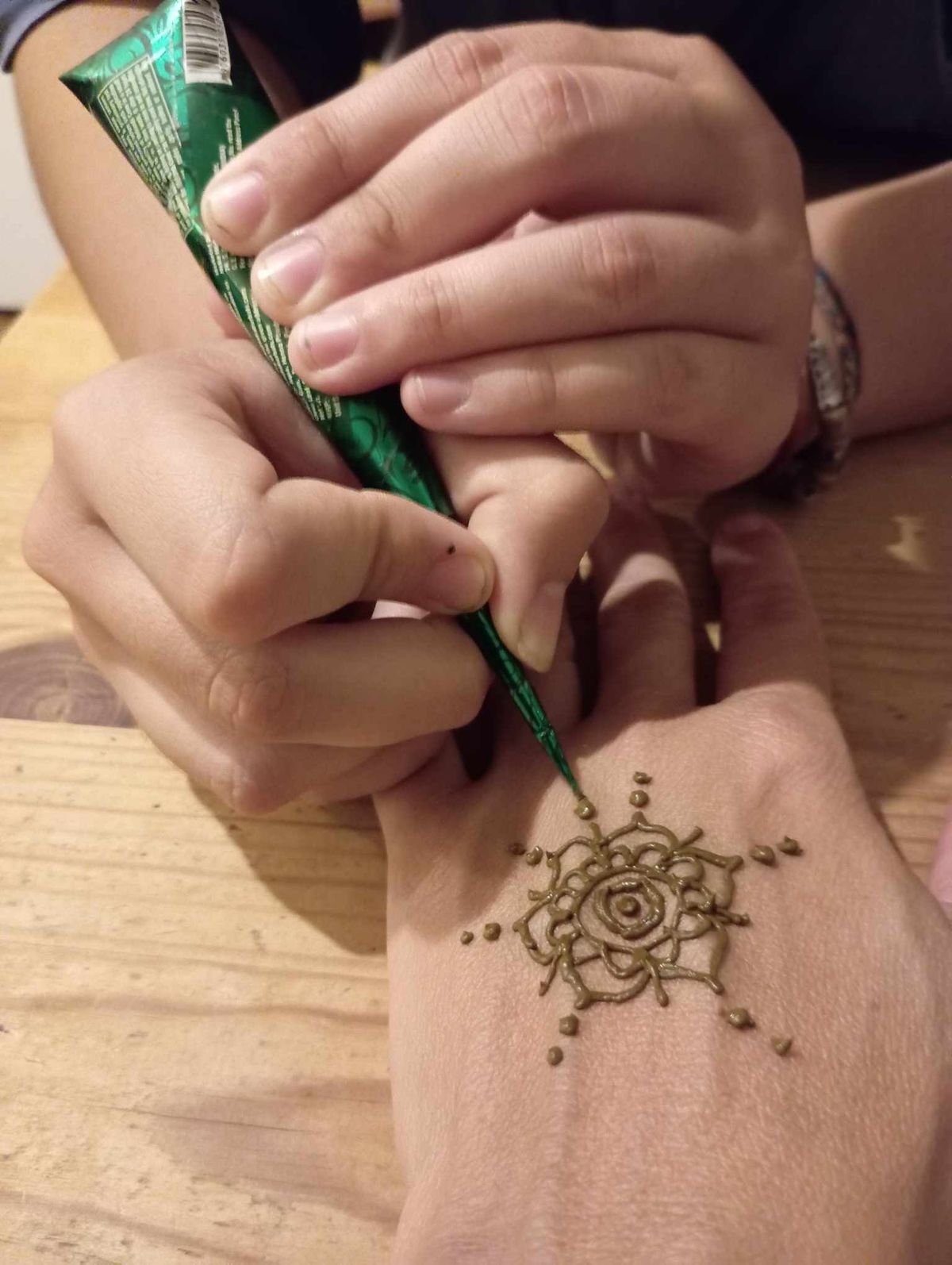 Henna workshop Dunaf\u00f6ldv\u00e1ron