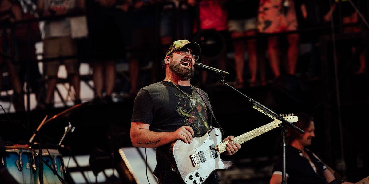 Lee Brice - Acoustic at Palace Theatre Greensburg