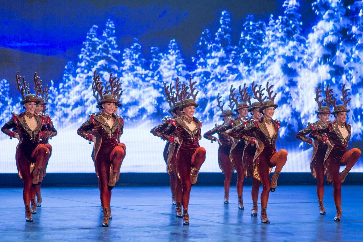 Fabulous Bud E. Luv Christmas Extravaganza