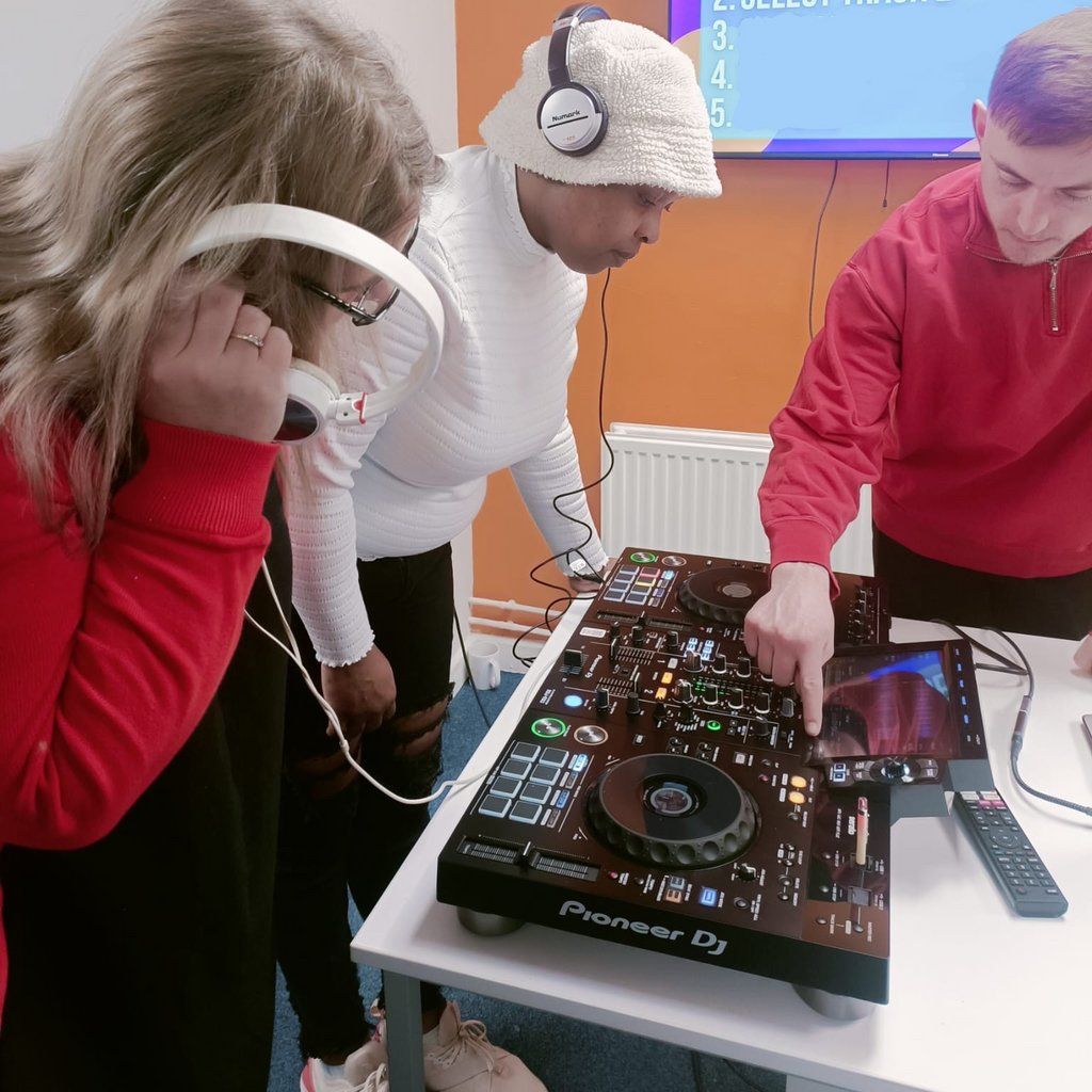 Learn to DJ workshop