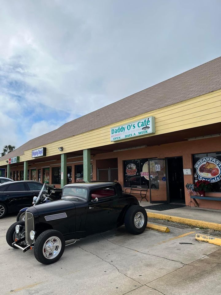 Show Us Your Wheels, Daddy O's Diner, Cocoa, 25 November 2023
