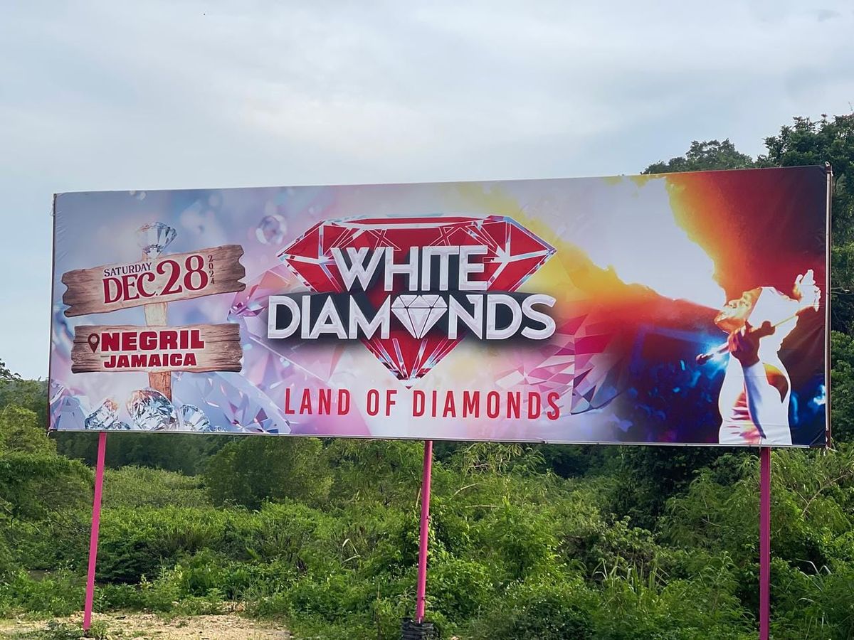 WHITE DIAMONDS[LAND OF DIAMONDS]