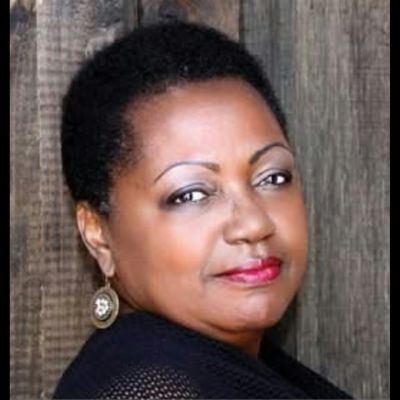 Gwendolyn A McLeod