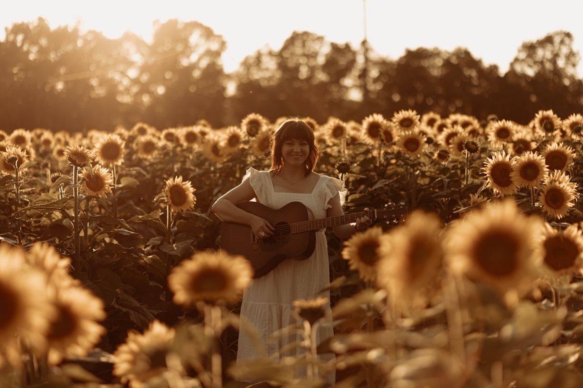 Rochelle Clark & The Familiars | North Star Lounge