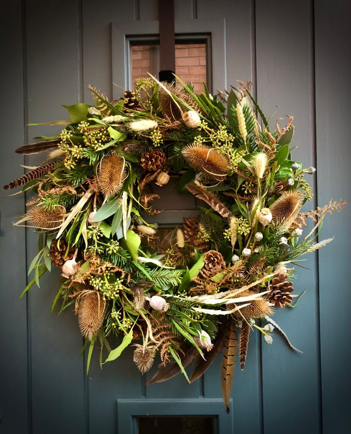 Country Life Luxurious Christmas Wreath Making Workshop