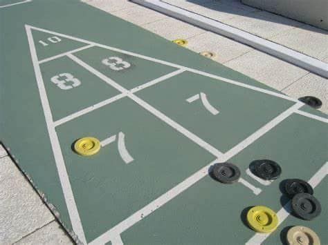 Shuffleboard Play