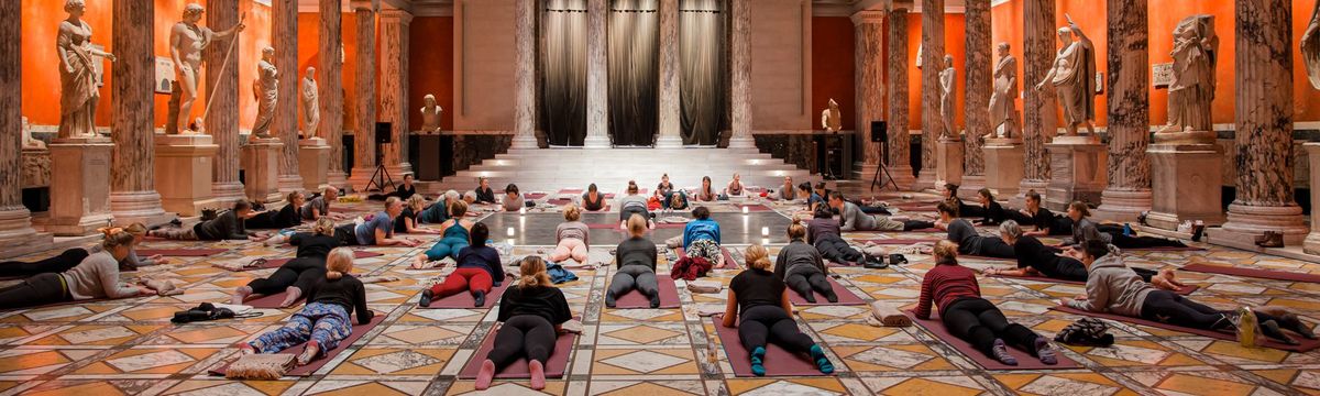 Yoga p\u00e5 Glyptoteket