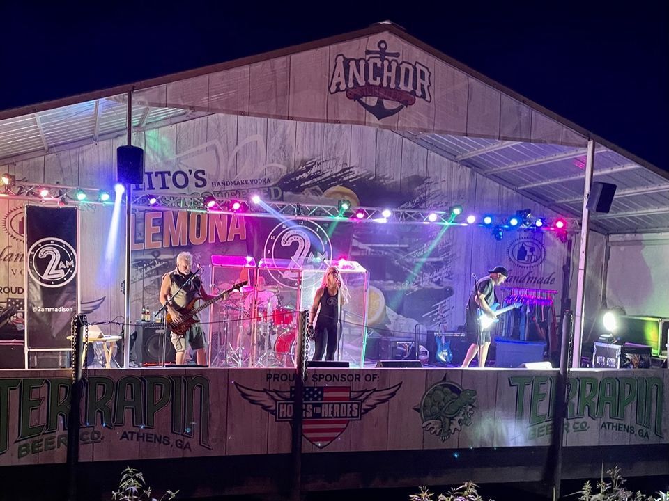 2AM LIVE on New Years Eve at D&Js Sports Bar in Watertown, D & J's