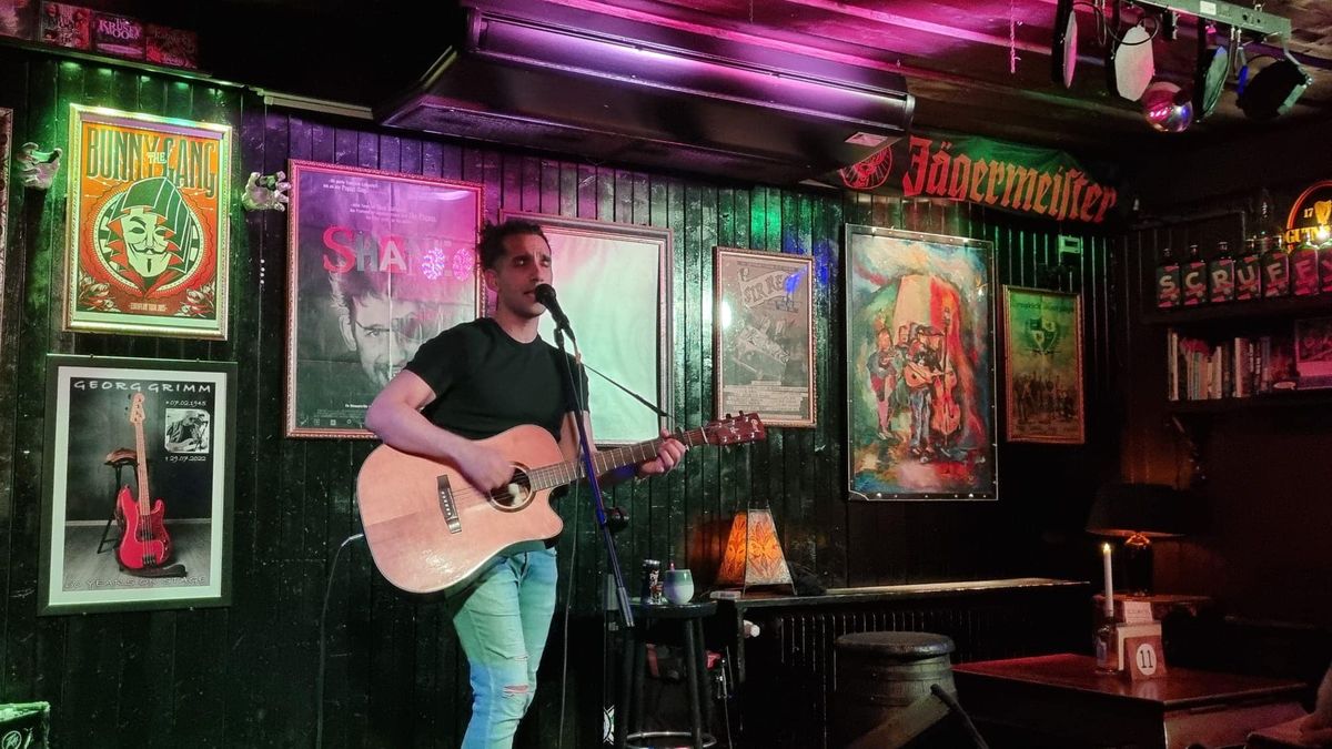 Scruffys Irish Pub Acoustic Blues&Rock-Emre(Solo)