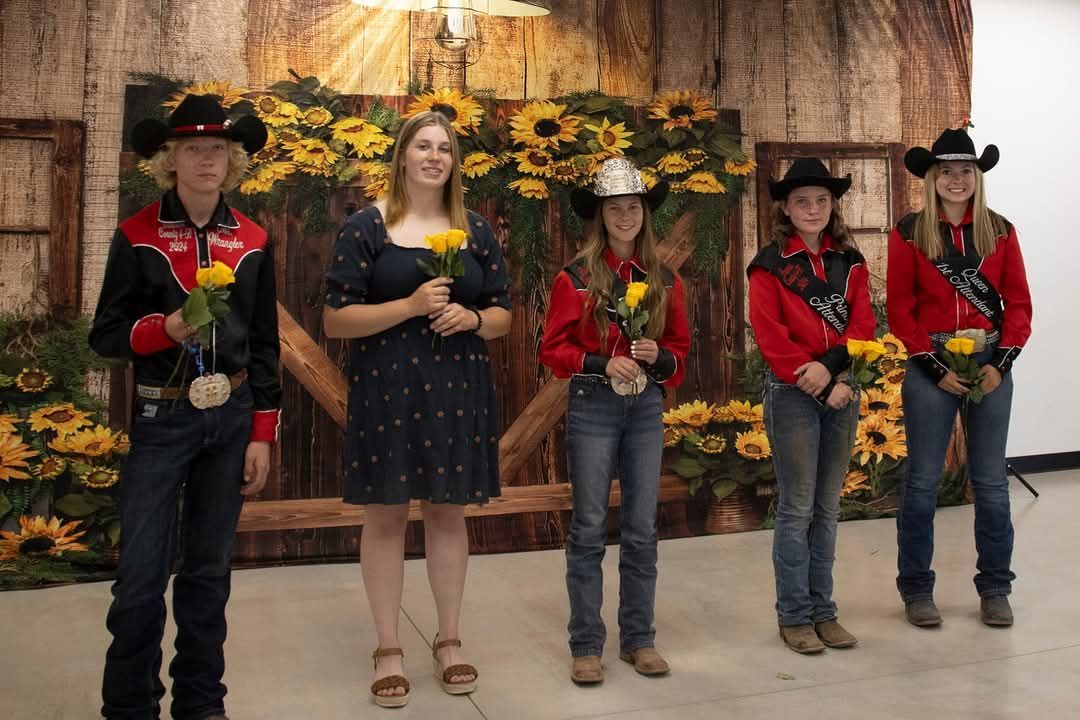 4-H Royalty Modeling Contest