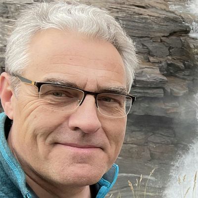 Dr. Michael Overduin